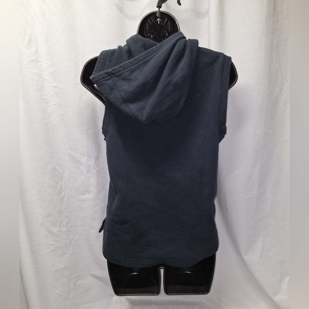 Under armour sleeveless hoodie with full kangaroo pocket size youth large. - Picture 3 of 5